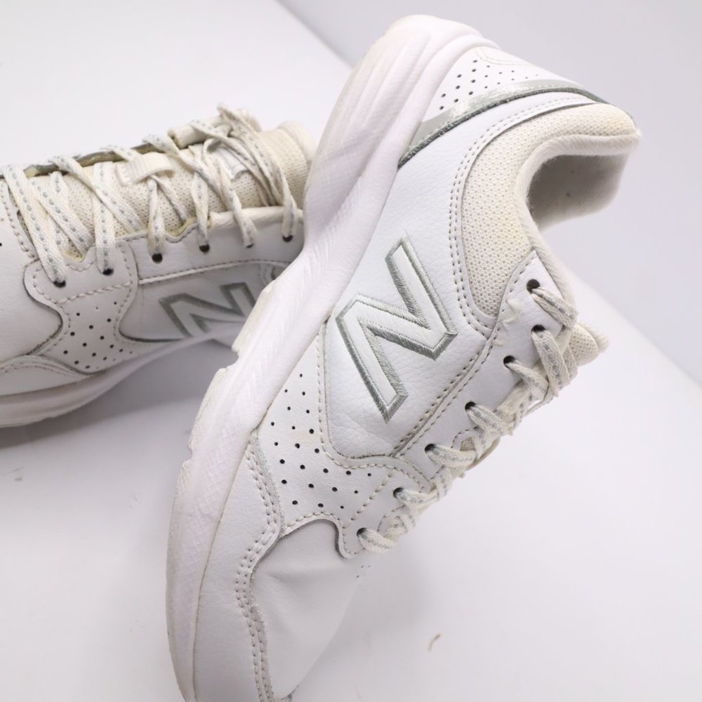 White New Balance Women's 411 V1 Training Shoe  size 6.5 - Picture 4 of 9